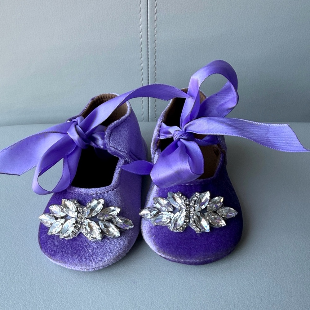 Elegant baby Purple Velvet Dress Shoes with Rhinestone Embellishments size 3